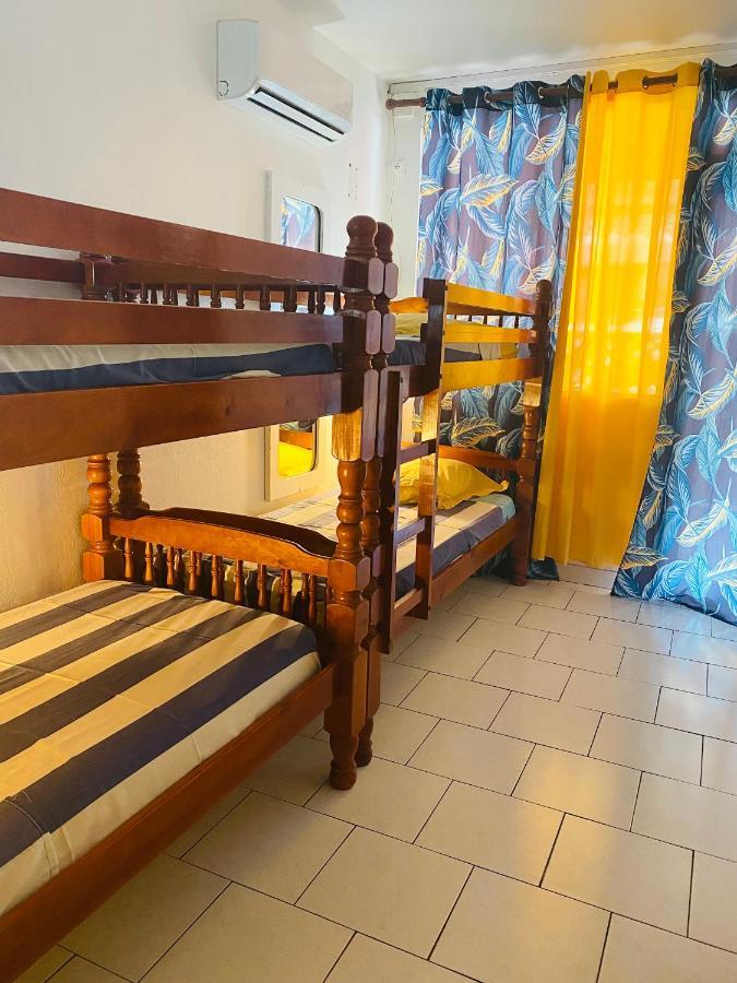 Auberge K-Wan Hostel - Proche Plages Deshaies Eksteriør billede