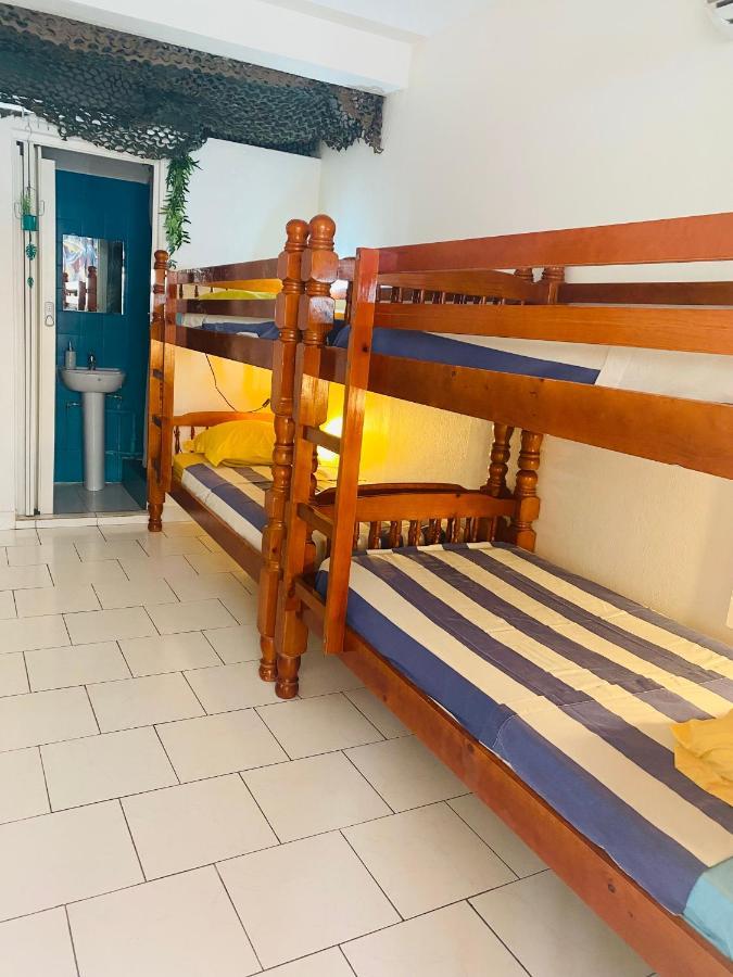 Auberge K-Wan Hostel - Proche Plages Deshaies Eksteriør billede
