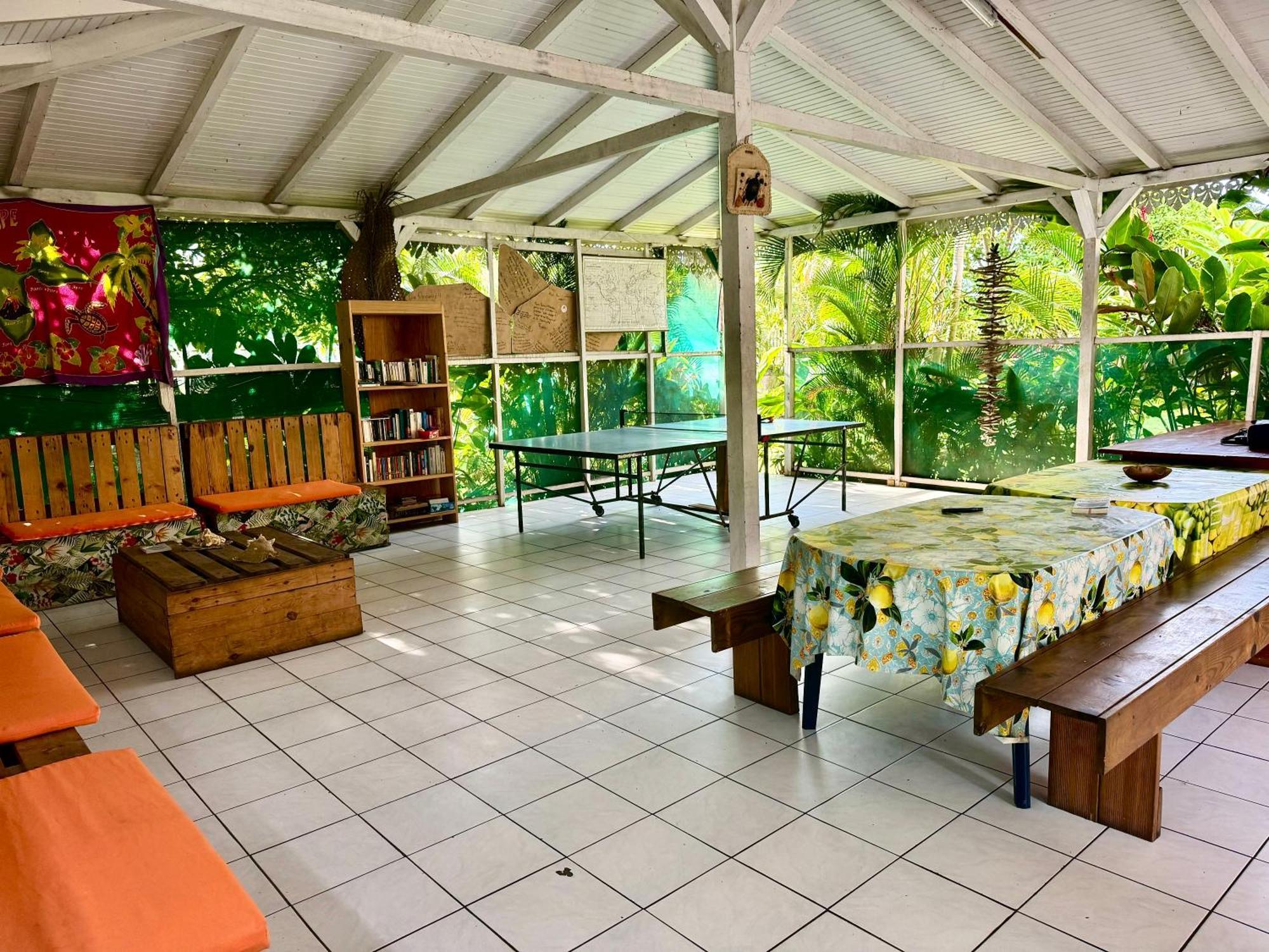 Auberge K-Wan Hostel - Proche Plages Deshaies Eksteriør billede